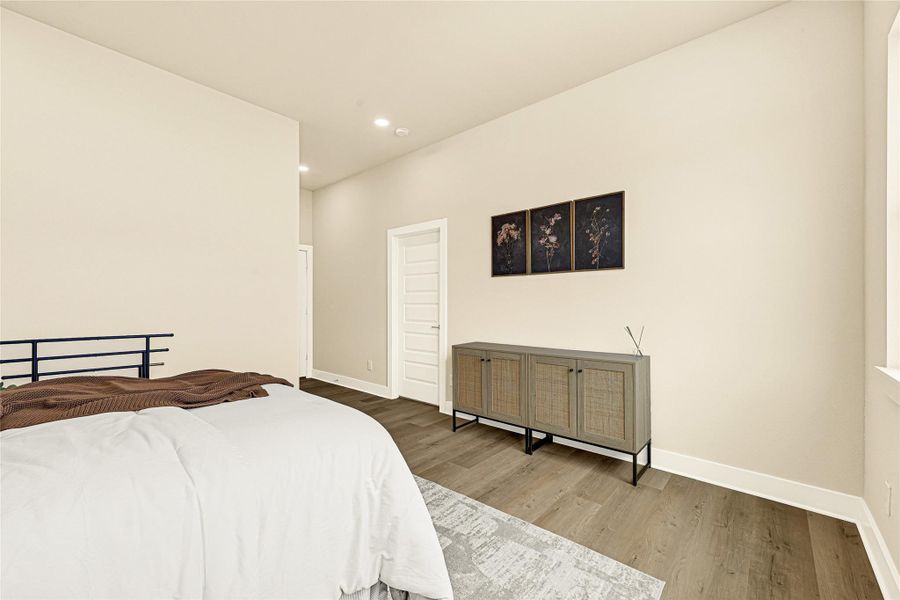 Furnished interior view inside a new home in , Houston (Image 13).