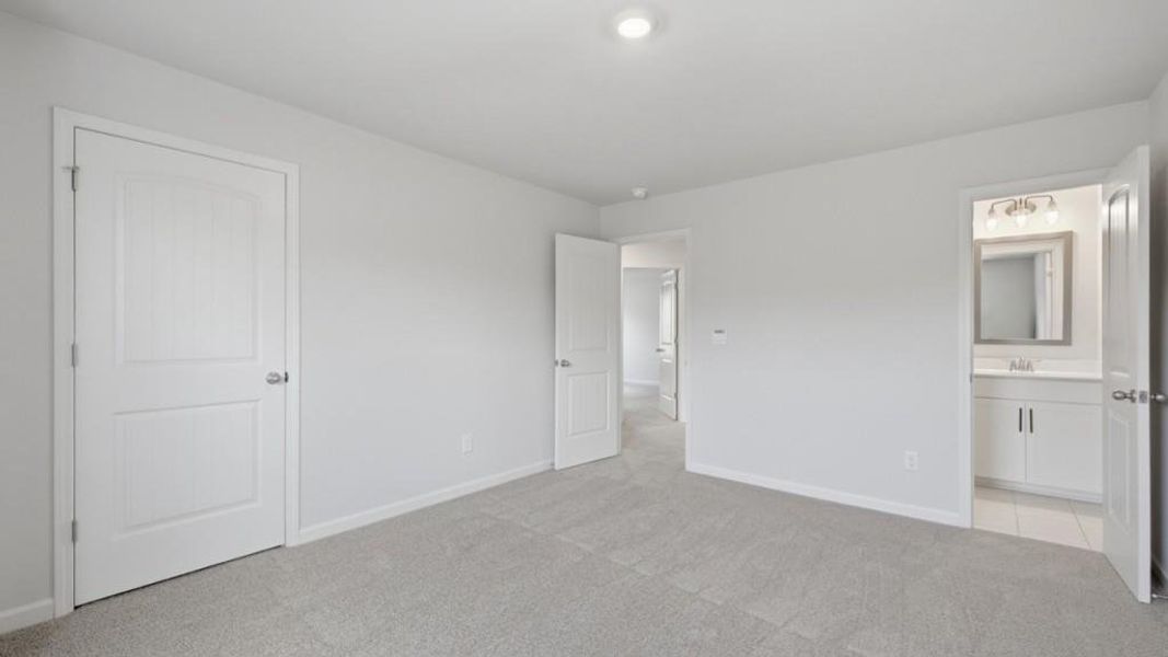Spacious, unfurnished interior of a new home in Butner Estates, South Fulton (Image 21).