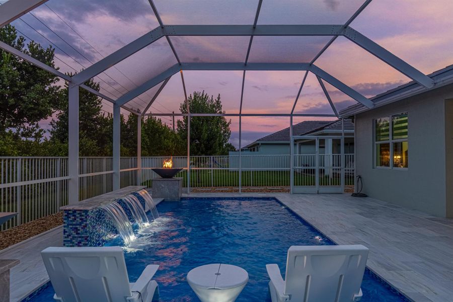 Exterior details and patio area of a home in Windsong Estates, Lake Worth (Image 3).