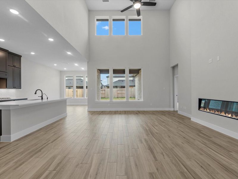 Spacious, unfurnished interior of a new home in Trillium 50′, Richmond (Image 10).