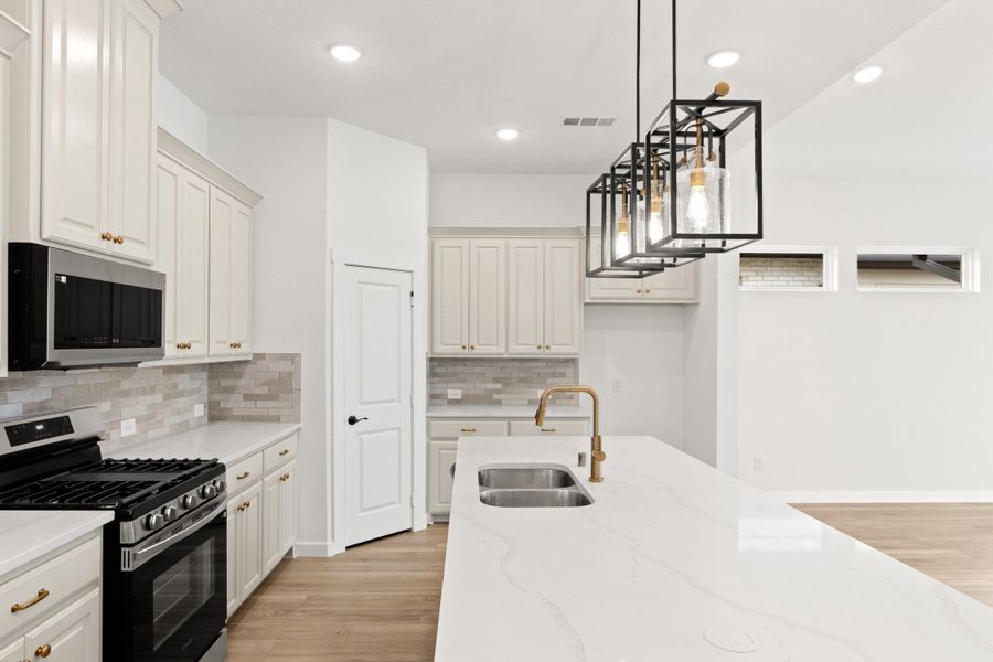Furnished interior view inside a new home in Willow Grove Single-Family Homes, Melissa (Image 11). Furnished interior view inside a new home in Willow Grove Single-Family Homes, Melissa (Image 11).