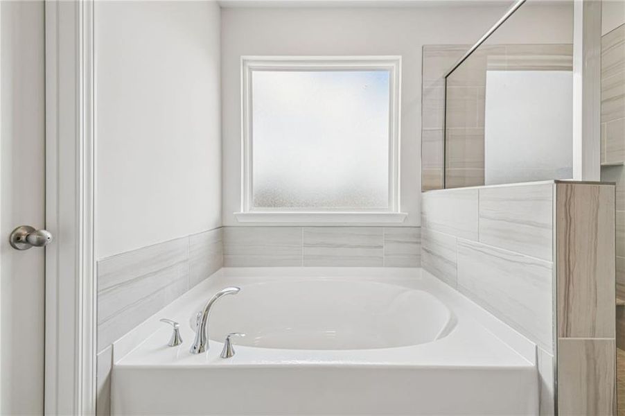 Close-up of interior finishes inside a home in Creekside at Oxford Park, Fairburn (Image 21).