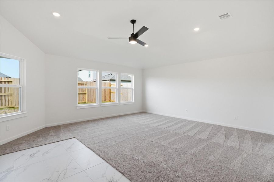 Spacious, unfurnished interior of a new home in Foxtail Palms, Manvel (Image 27). Spacious, unfurnished interior of a new home in Foxtail Palms, Manvel (Image 27).