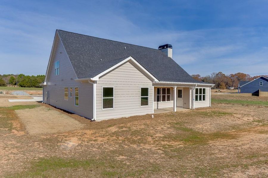 Exterior details and patio area of a home in , Hartwell (Image 20).