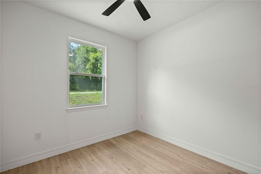 Spacious, unfurnished interior of a new home in , Citrus Springs (Image 12).