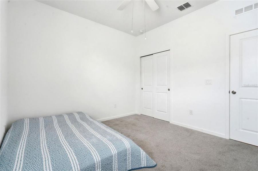 Spacious, unfurnished interior of a new home in , Clermont (Image 34).