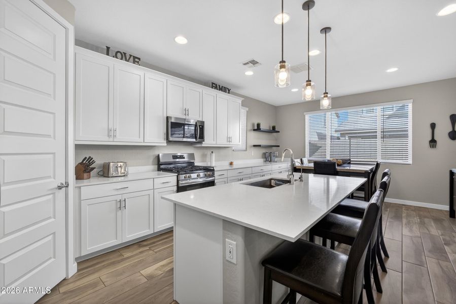 42 Inch White Cabinets