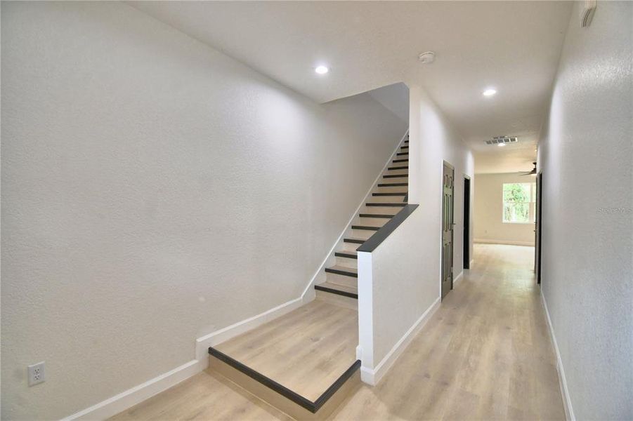 Spacious, unfurnished interior of a new home in , Avon Park (Image 26).