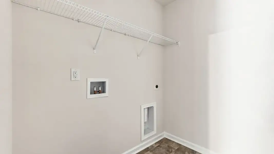 Spacious, unfurnished interior of a new home in Rocky River Ridge, Anderson (Image 32).