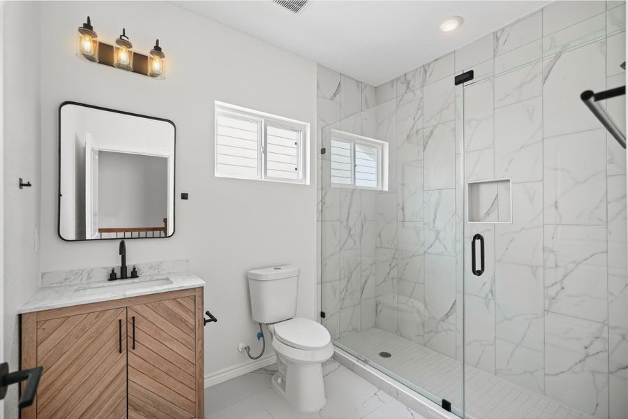 Furnished interior view inside a new home in Arrowhead Lakes, Willis (Image 3).