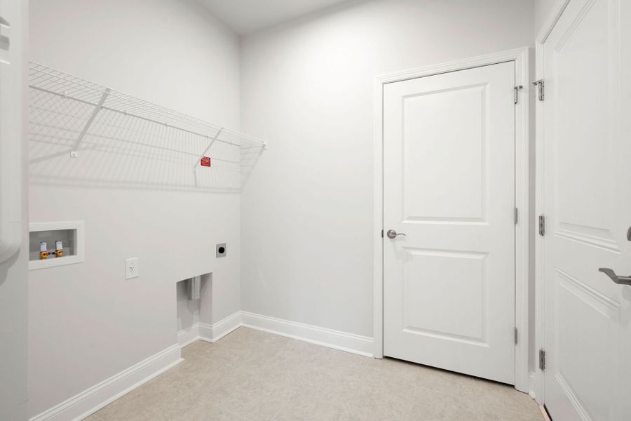 Spacious, unfurnished interior of a new home in Sun City Hilton Head, Bluffton (Image 18).