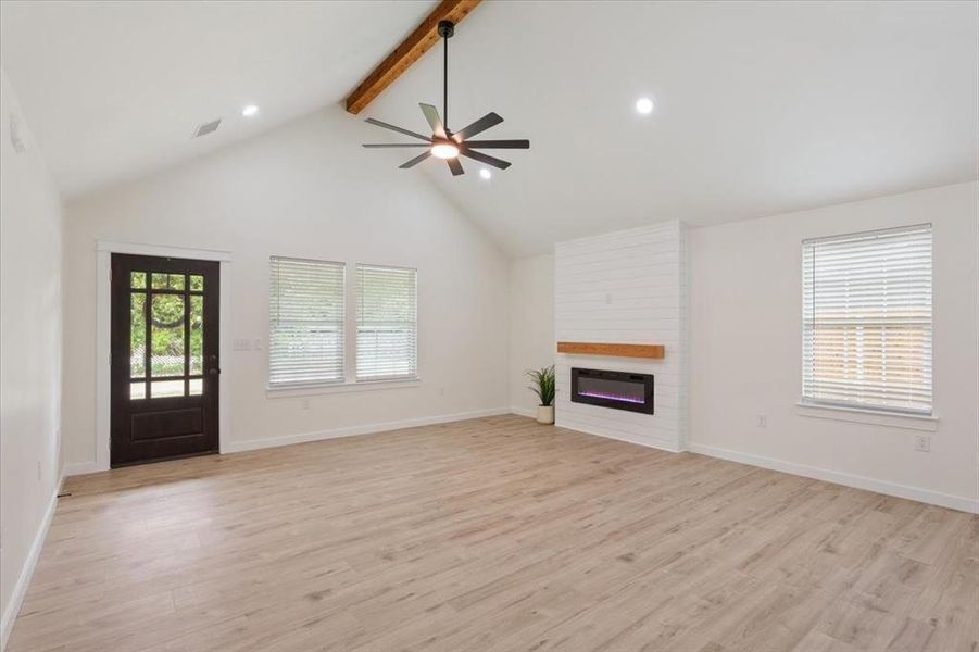 Spacious, unfurnished interior of a new home in , Waco (Image 22).