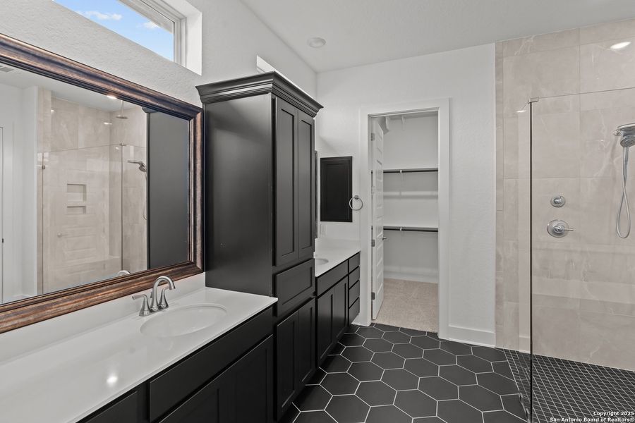 Furnished interior view inside a new home in Mesa Western, Cibolo (Image 13). Furnished interior view inside a new home in Mesa Western, Cibolo (Image 13).