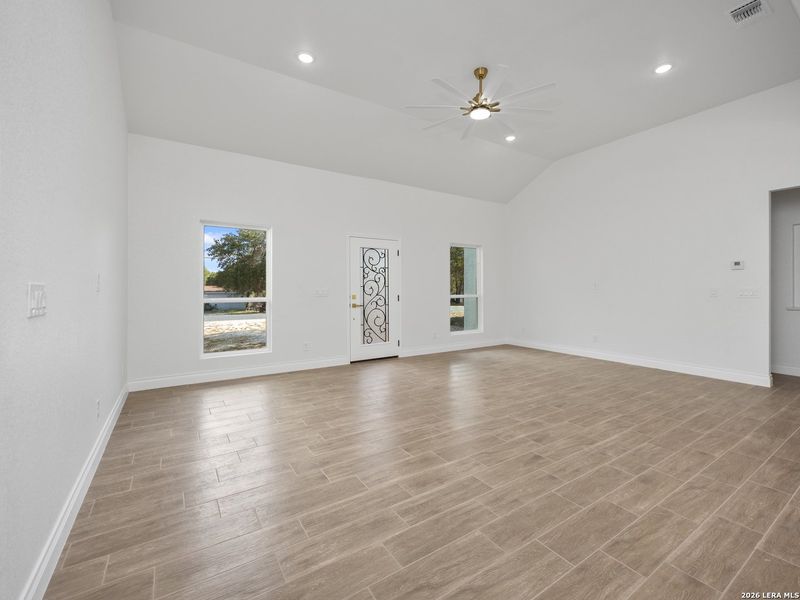 Spacious, unfurnished interior of a new home in , Elmendorf (Image 31).