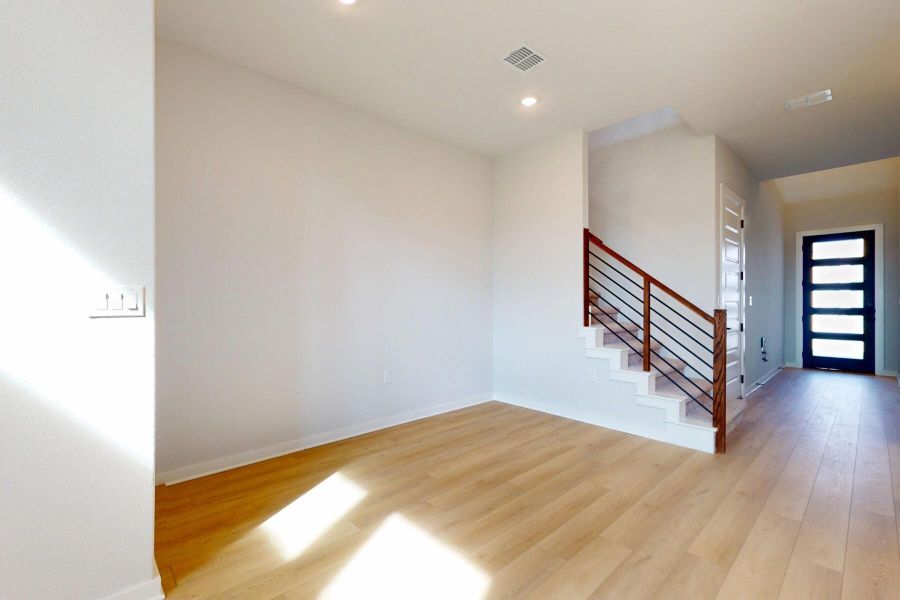 Spacious, unfurnished interior of a new home in Estancia West, Manchaca (Image 33). Spacious, unfurnished interior of a new home in Estancia West, Manchaca (Image 33).