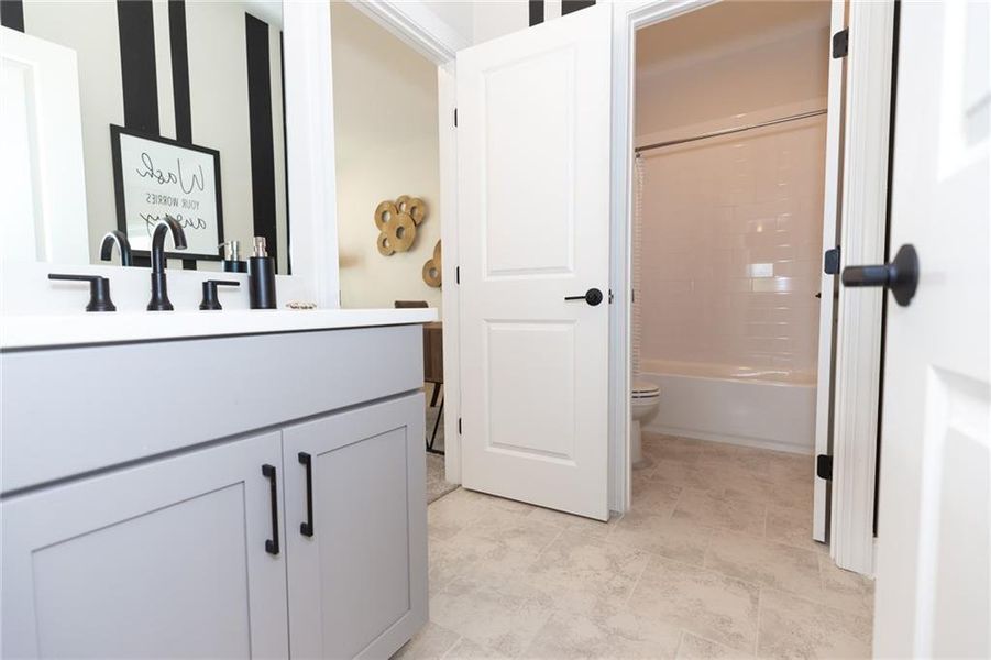 Furnished interior view inside a new home in Aberdeen, Hoschton (Image 67).