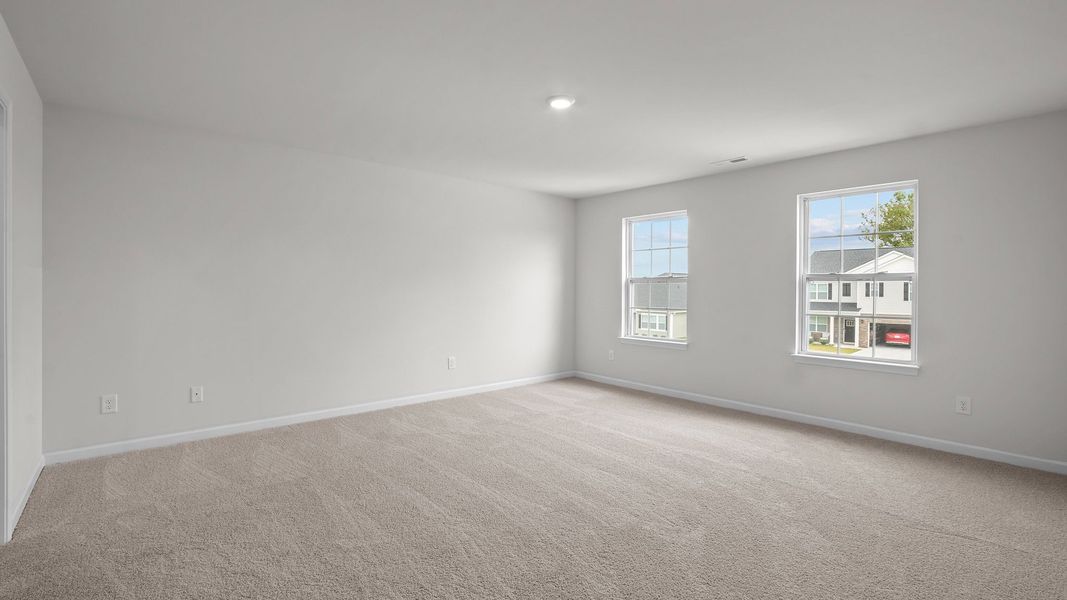 Spacious, unfurnished interior of a new home in Ridgewood Farms, Winterville (Image 16).