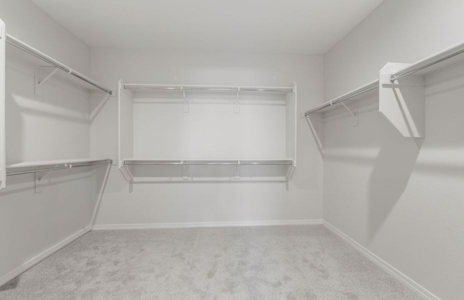 Spacious, unfurnished interior of a new home in Artisan at Asante, Surprise (Image 20).