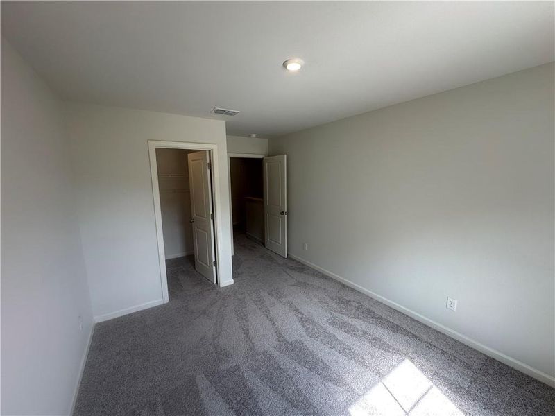Spacious, unfurnished interior of a new home in , Cedartown (Image 15).