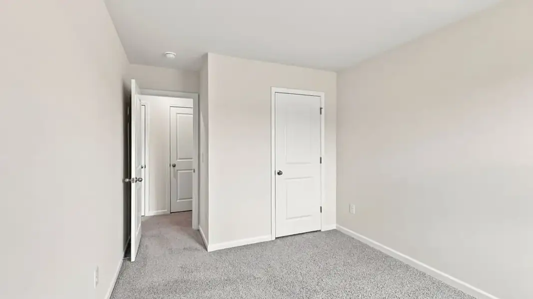 Spacious, unfurnished interior of a new home in Covington Village, Greer (Image 20).