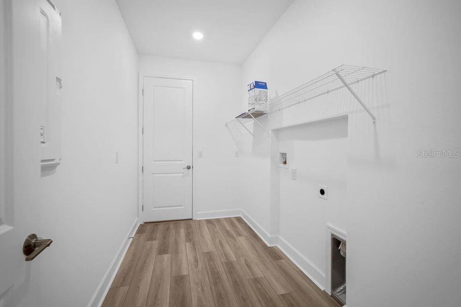 Spacious, unfurnished interior of a new home in Timber Ridge, Plant City (Image 23).