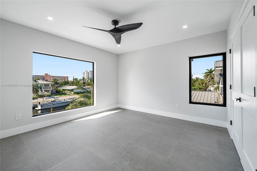Spacious, unfurnished interior of a new home in , Pompano Beach (Image 53). Spacious, unfurnished interior of a new home in , Pompano Beach (Image 53).