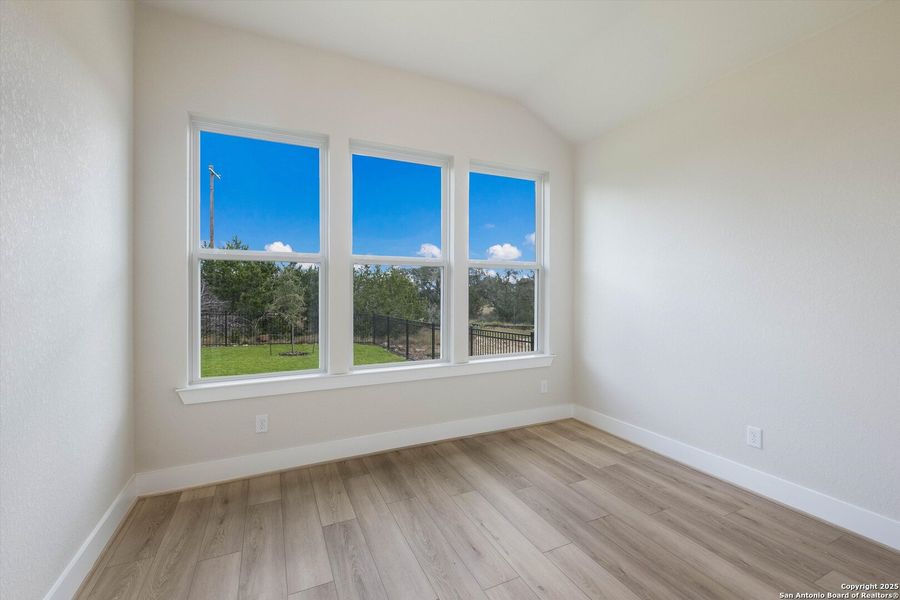 Spacious, unfurnished interior of a new home in Esperanza, Boerne (Image 22).
