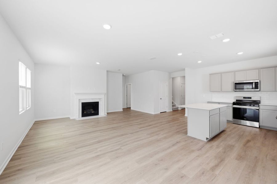 Spacious, unfurnished interior of a new home in Grand Arbor, Blythewood (Image 25).