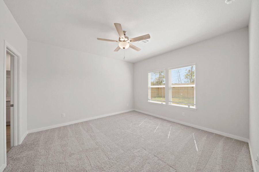 Spacious, unfurnished interior of a new home in Reveille Estates, Bryan (Image 15).