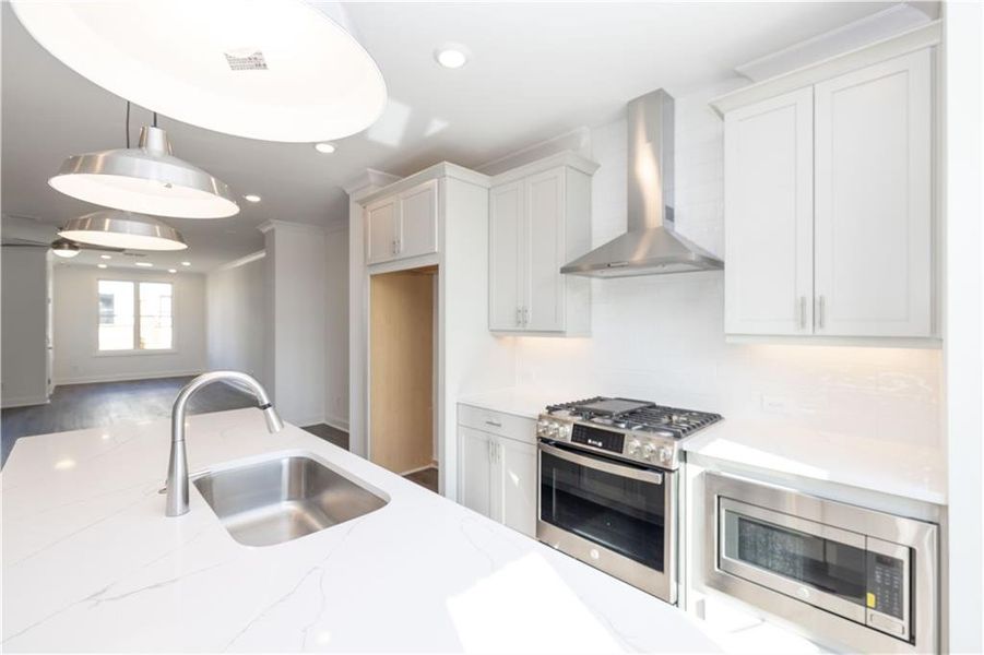 Furnished interior view inside a new home in Millcroft Townhomes, Buford (Image 6). Furnished interior view inside a new home in Millcroft Townhomes, Buford (Image 6).