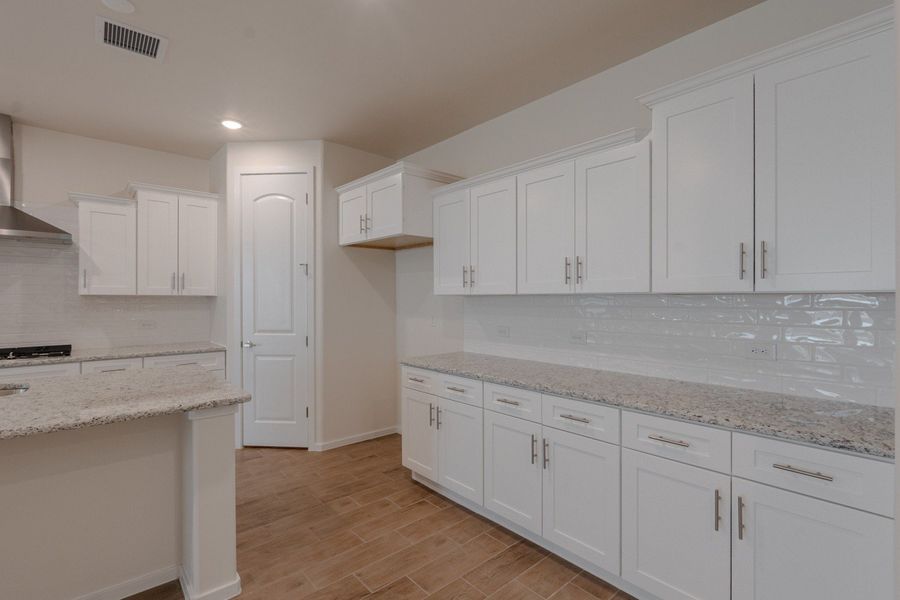 Furnished interior view inside a new home in Paseo Del Este, El Paso (Image 8).