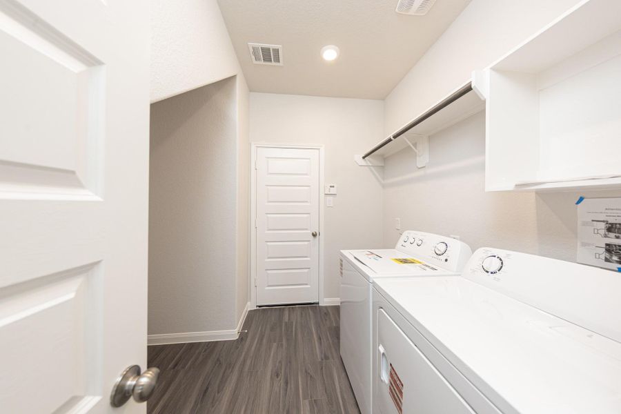 Furnished interior view inside a new home in Bluestem, Brookshire (Image 6).