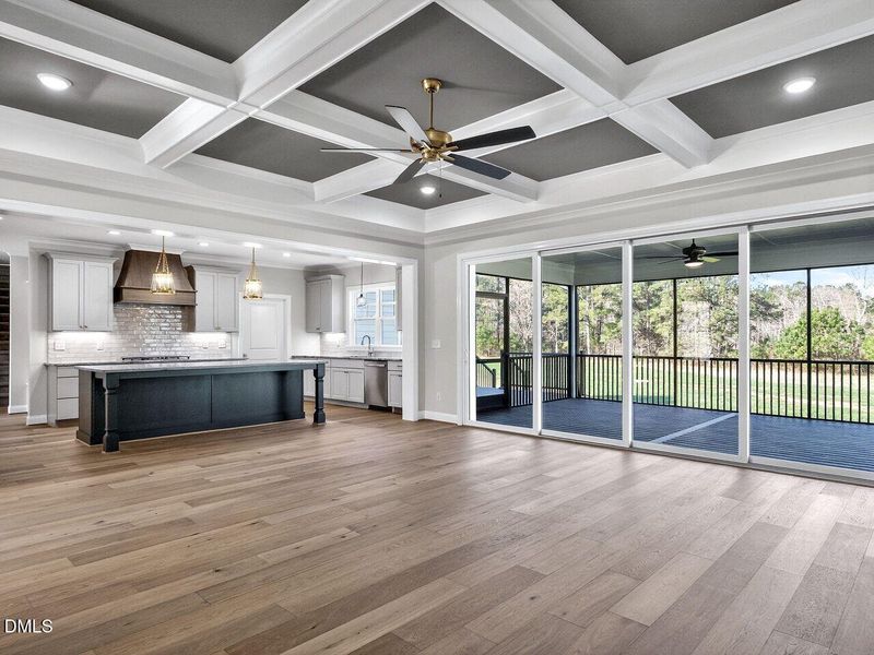 012-1280x960-family-room