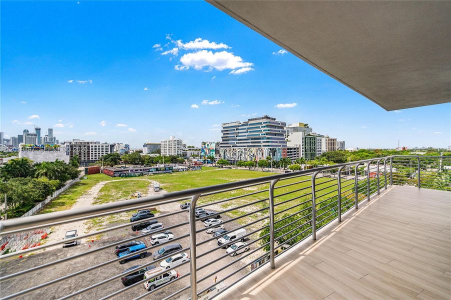 Condo located in Miami, FL showcasing its design and architecture (Image 3). Condo located in Miami, FL showcasing its design and architecture (Image 3).