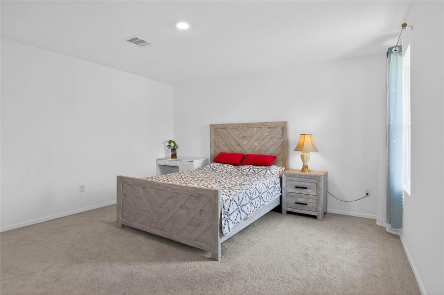 Furnished interior view inside a new home in Anniston, Katy (Image 14).
