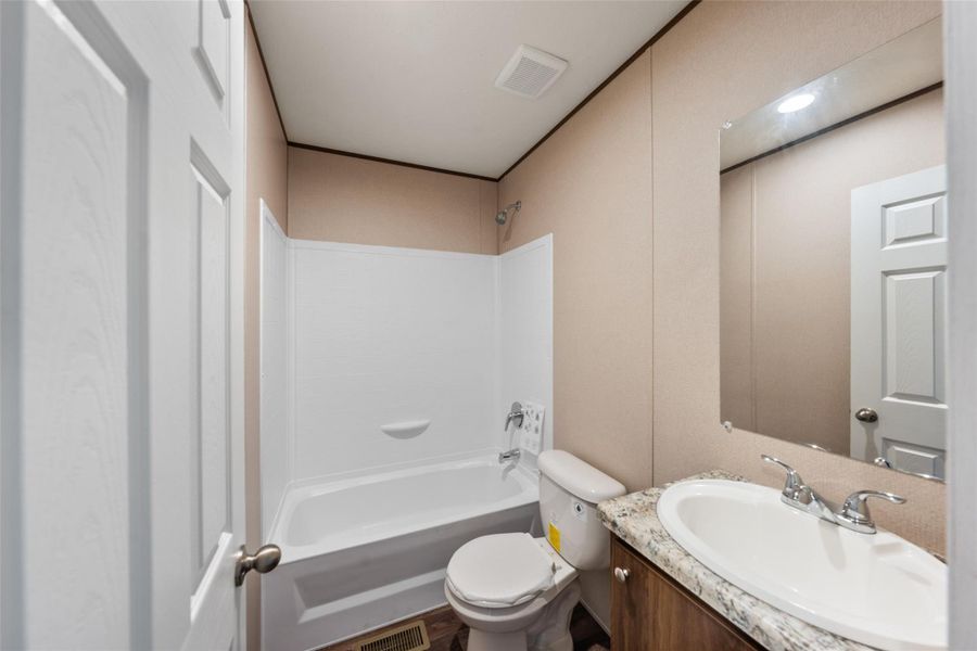 View of the full 2nd bathroom View of the full 2nd bathroom