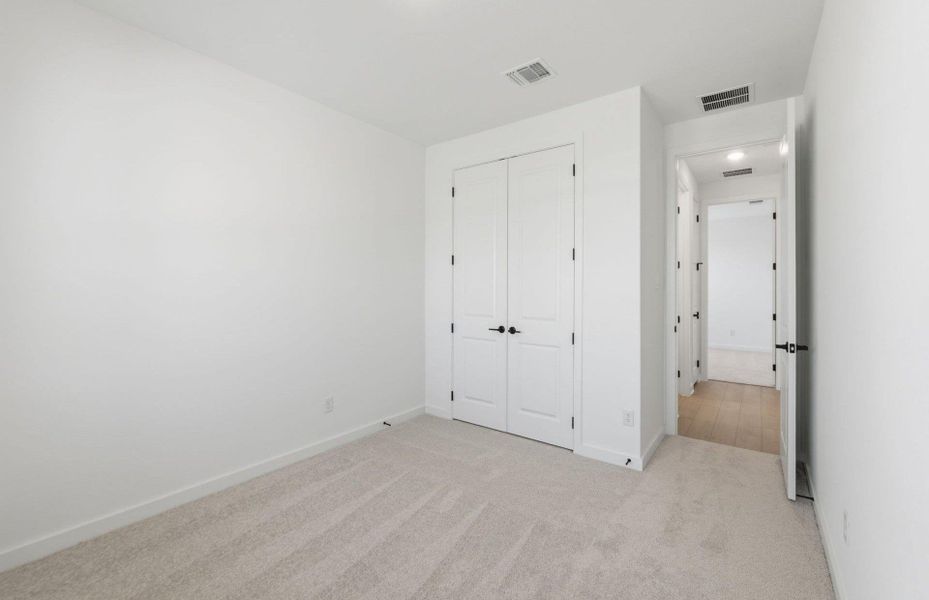 Spacious, unfurnished interior of a new home in Kuempel Farms, Pflugerville (Image 23).