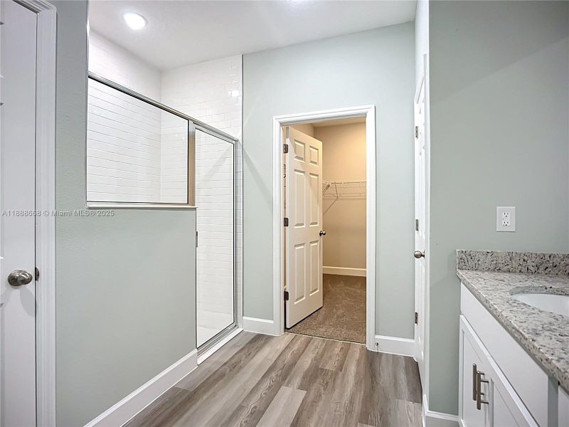 Image 21 of a home in .