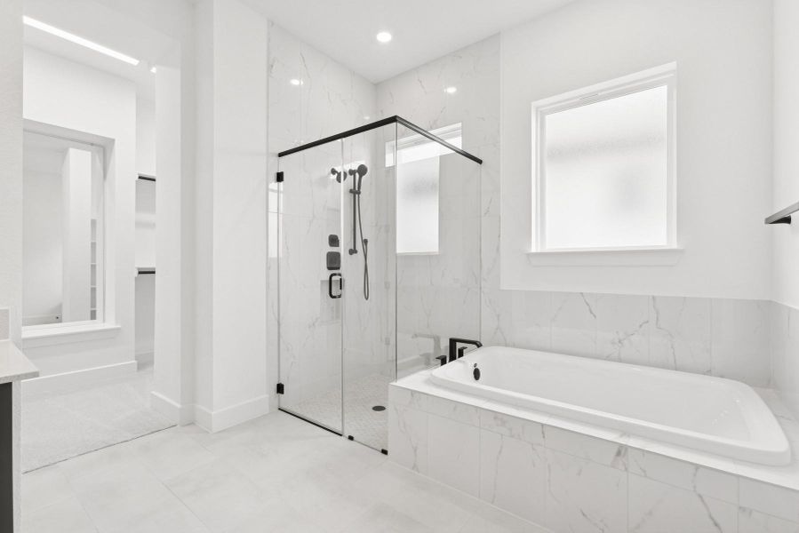 Owner's Bathroom Owner's Bathroom