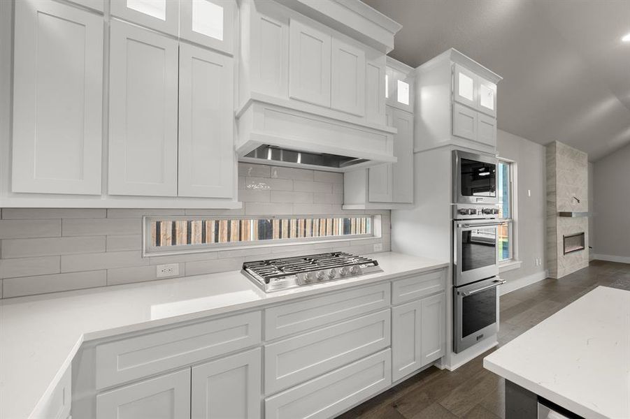 7104 Seagrove- Kitchen-4 7104 Seagrove- Kitchen-4