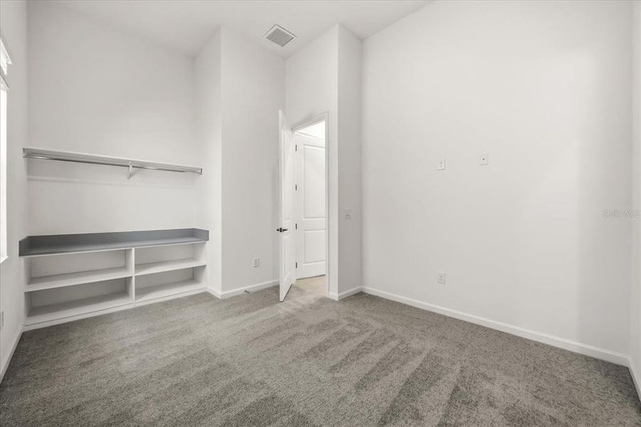 Spacious, unfurnished interior of a new home in , Orlando (Image 32).