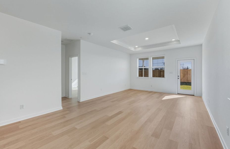 Spacious, unfurnished interior of a new home in Sunfield, Buda (Image 47). Spacious, unfurnished interior of a new home in Sunfield, Buda (Image 47).