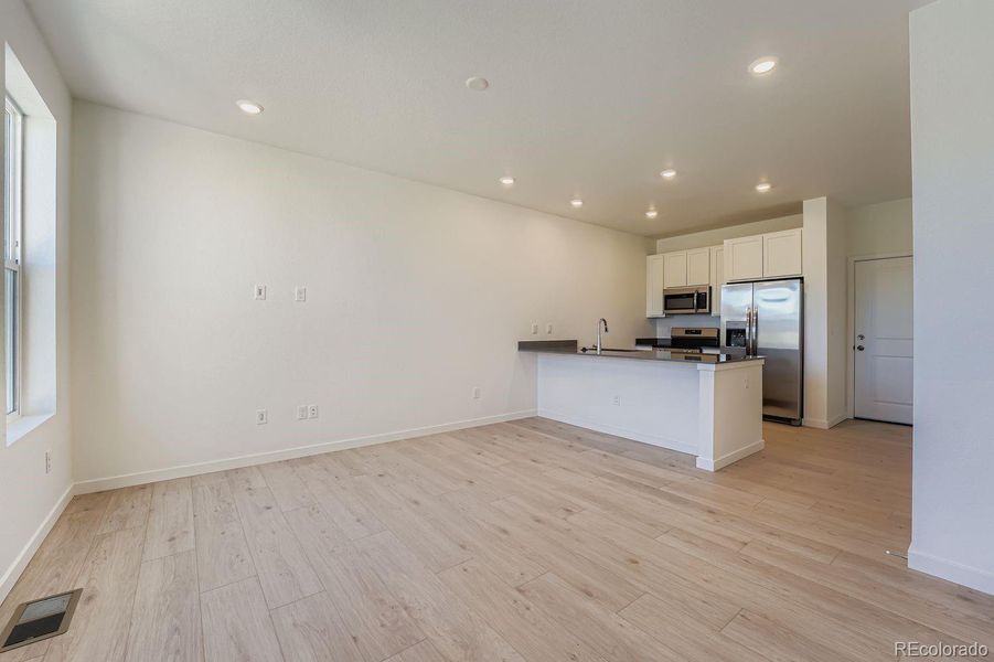 Spacious, unfurnished interior of a new home in , Watkins (Image 9).