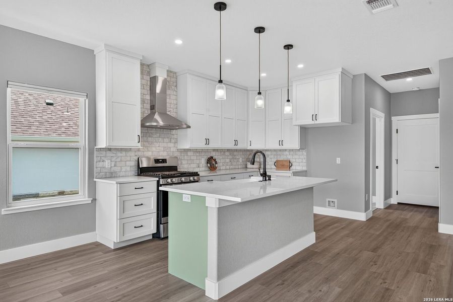 Furnished interior view inside a new home in , Kerrville (Image 15).
