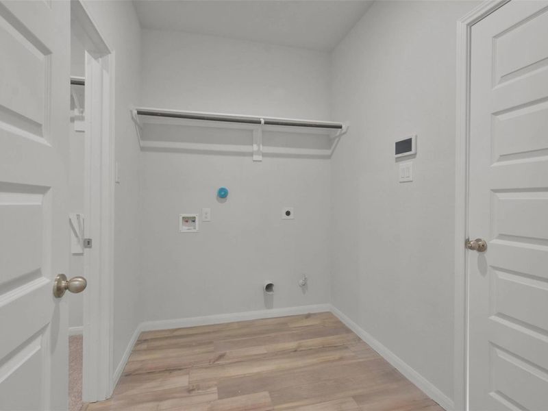 Spacious, unfurnished interior of a new home in River Ranch Meadows, Dayton (Image 28).