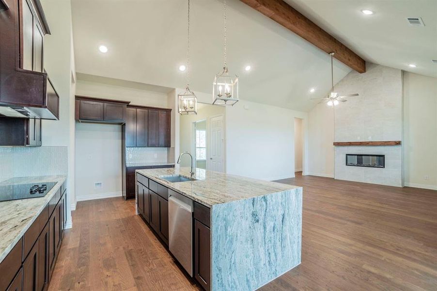 7-web-or-mls-221 marie 07 7-web-or-mls-221 marie 07