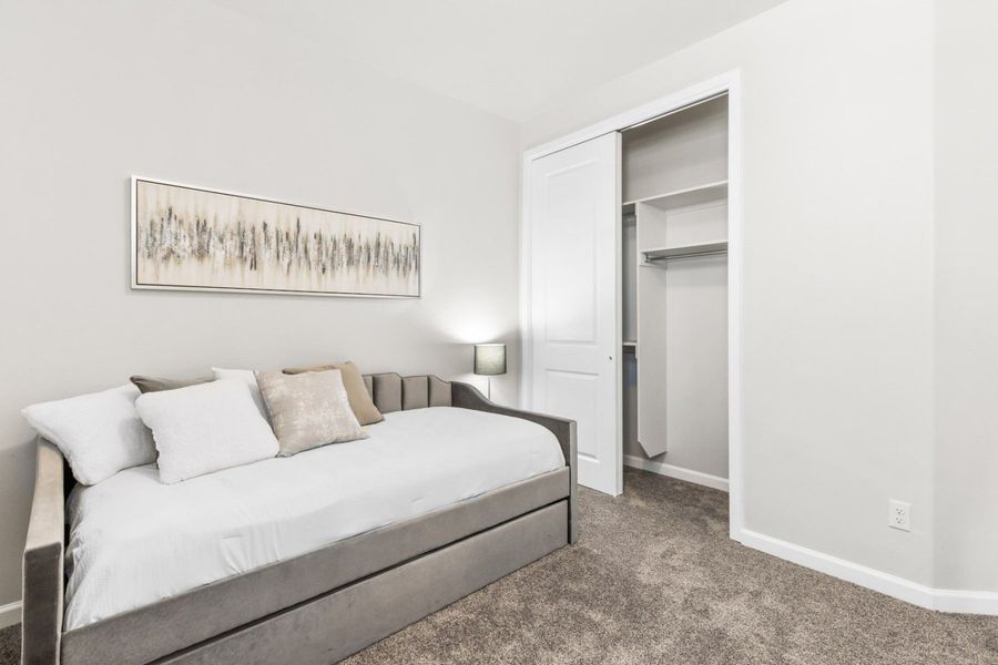 Representative furnished interior of a home built from the Valencia by Hakes Brothers in Hillside Park, El Paso (Image 30).