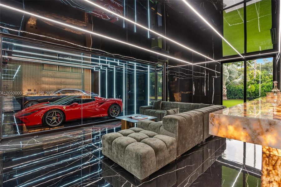 Photo 5 Photo 5