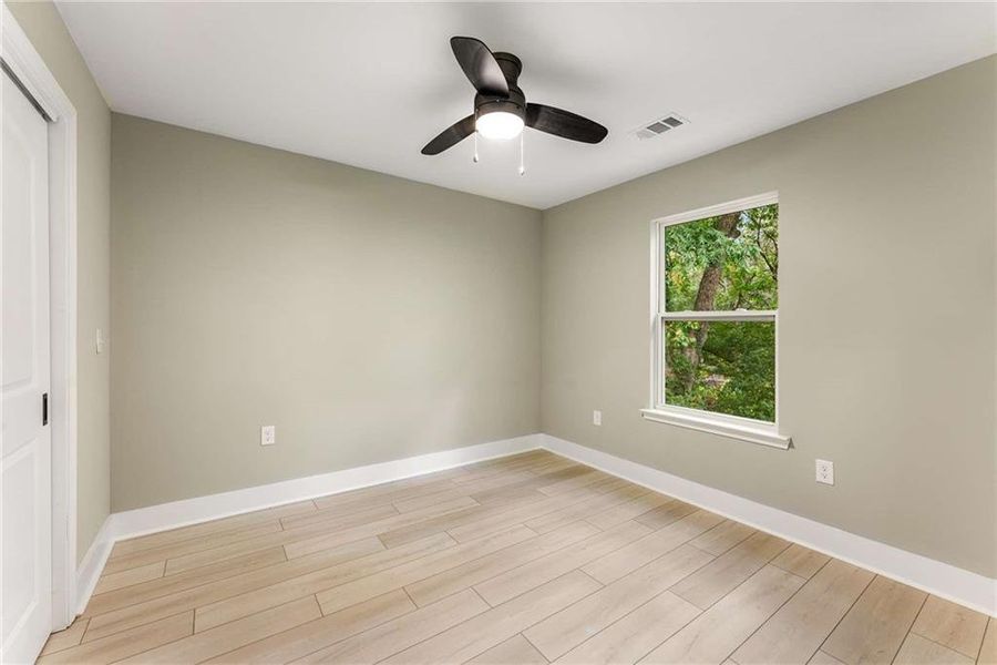 Spacious, unfurnished interior of a new home in , Atlanta (Image 19).