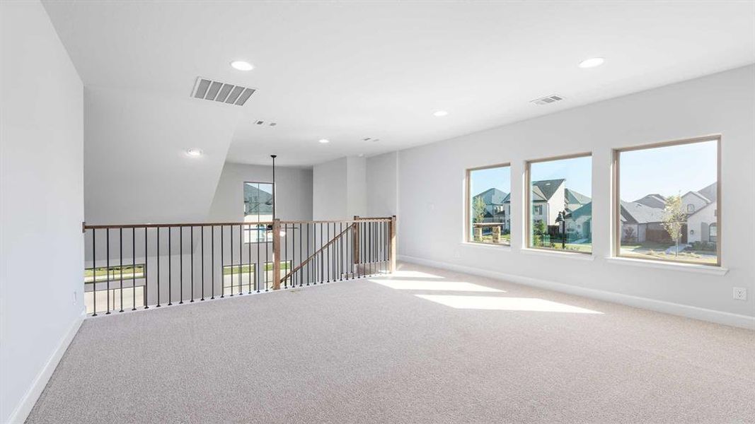 Spacious, unfurnished interior of a new home in The Parks At Wilson Creek 40', Celina (Image 18).